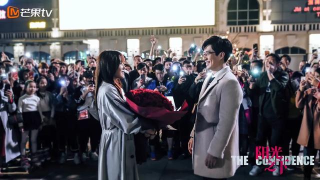 《阳光之下》从8.0降至7.4，是否已经成为雷剧