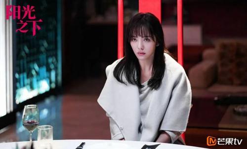 《阳光之下》从8.0降至7.4，是否已经成为雷剧