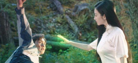 《司藤》剧组聚会，买单的事都是交给景甜，理由让大家笑了