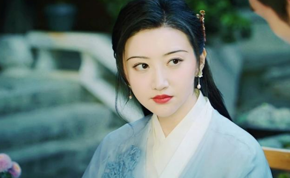 网剧《司藤》：司藤与秦放之间的关系是怎样的？