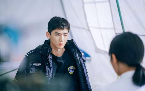 电视剧《你是我的城池营垒》：白敬亭还有哪种帅？