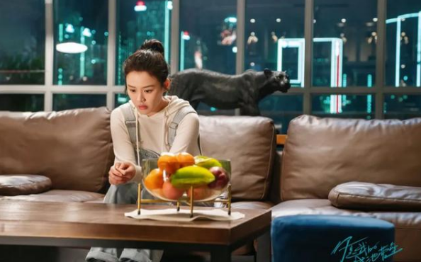 电视剧《你是我的城池营垒》吻戏来袭，马思纯俏皮可爱的样子令人忍俊不禁