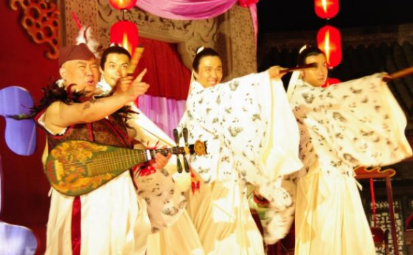 《大饭店传奇》：喜剧演员云集，却难抵一星差评