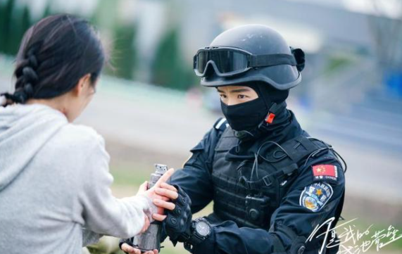 《你是我的城池营垒》热播，直男直女的恋爱真有趣