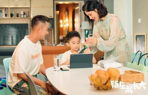 《陪你一起长大》丁兰一句话，道出几位妈妈育儿焦虑的本质