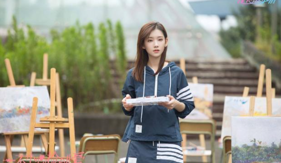 《一不小心捡到爱》今日甜蜜开播，李沐宸饰演傲娇富家千金气场全开