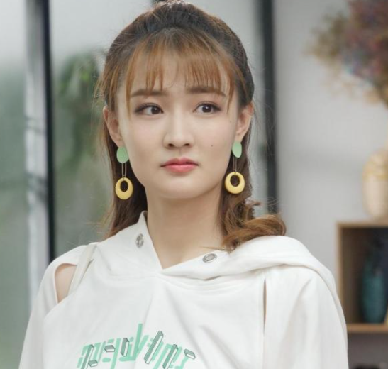 电视剧《飞鸟集》热播，徐璐“追夫”高至霆