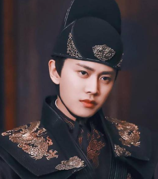 张钧甯新剧《不说再见》今晚开播，搭档任嘉伦惊艳来袭