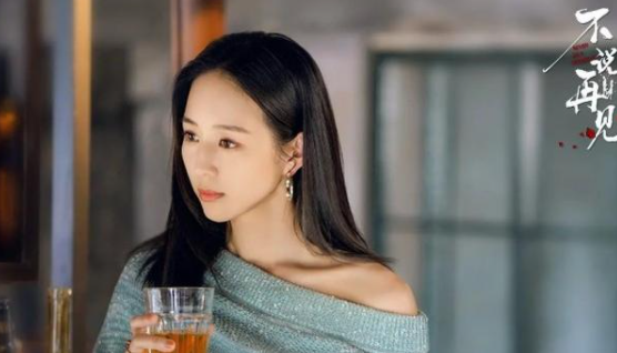 《不说再见》开播，任嘉伦张钧甯的“俊男美女”组合超养眼