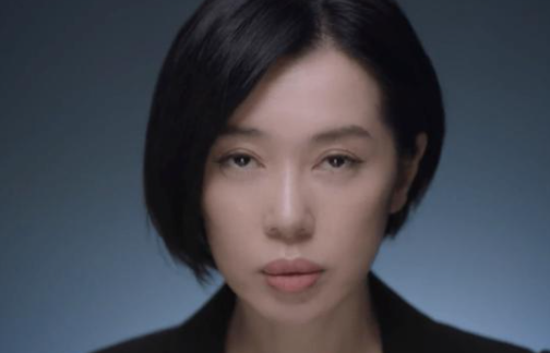 《谎言真探》热播，余男演技获赞，不愧是“剧抛脸”