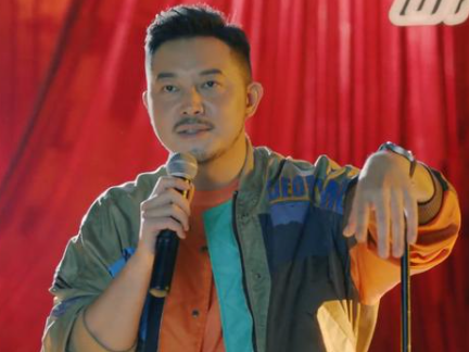 电视剧《对你的爱很美》：观众对王小咪的身世存疑，她真的是柯雷女儿吗