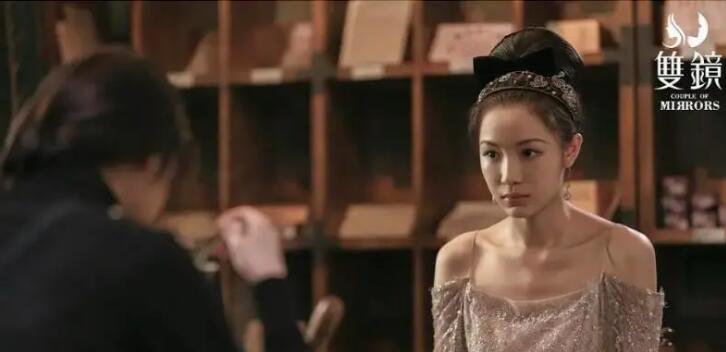 《双镜》我们真正的不同是底色各异