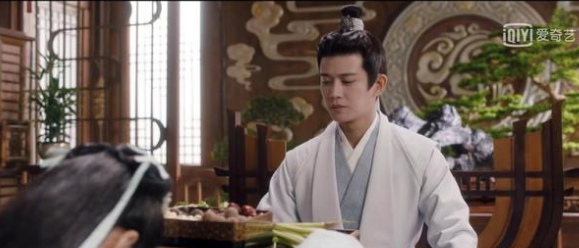 《周生如故》剧情拉垮，朝堂权谋如小儿科，男二风头盖过任嘉伦！