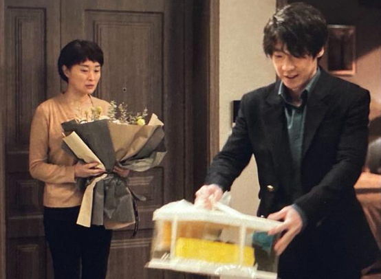 《扫黑风暴》收视拿第一，本为孙兴贺芸追剧，哪知被黄希圈粉