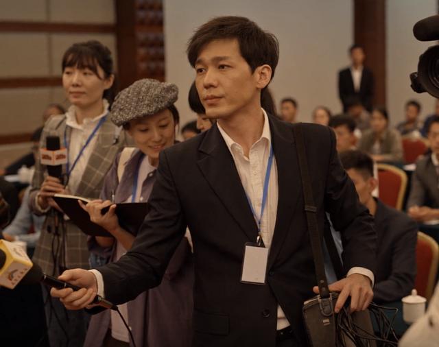 乔家的儿女：乔四美人小胆子大，独自坐火车回家太机灵了