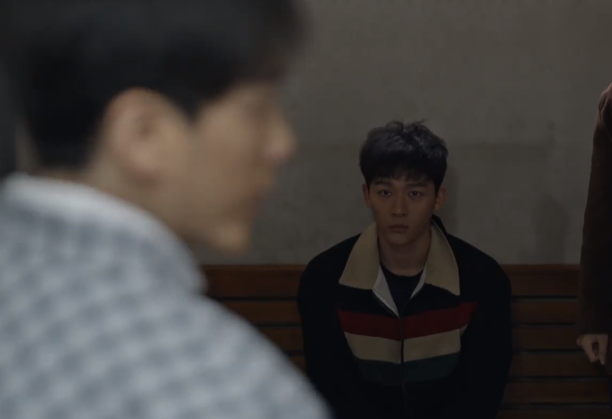 《乔家的儿女》原著：乔二强差点做冤大头，离婚后和她终成眷属由白宇、毛晓彤、宋祖儿、张晚意、刘钧等人主演的《乔家的儿女》正在热播中，随着时代的发展乔家一家六口都有了很大的改动。在最新预告中，乔一成和叶小朗分家了，乔二强则和孙小茉领证成婚，乔三丽也和王一丁领证成婚了，乔四美还在追逐爱情，最小的乔七七都早恋了。五个孩子都在爱情上有了新发展，乔祖望却是过得一年不如一年，不过他也是作茧自缚了。    ​  　　《乔家的儿女》作为一部家庭剧，其实整体来说温情的当地都在前期，后期乔家的每一个孩子都遇到了很多波折，不管是