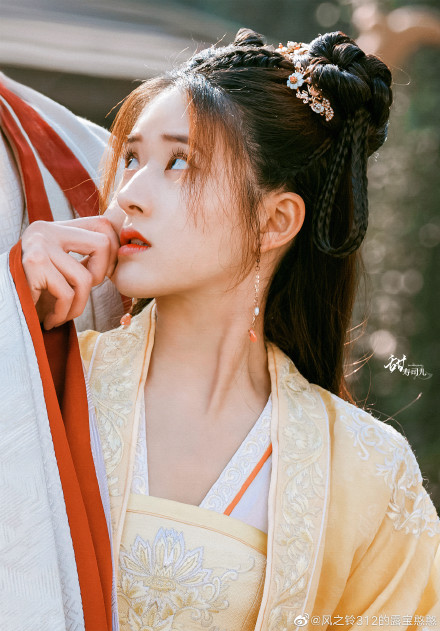 李星瑶《国子监来了个女弟子》开播 古装扮相惊艳角色适配度高