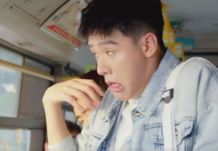 《而你正好发光》首播：剧情雷人，龚俊无偶像包袱，化身表情包