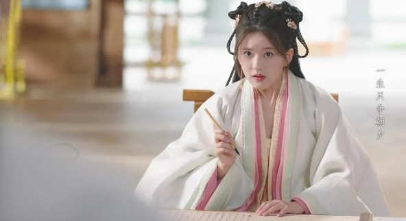 《国子监来了个女弟子》强势霸榜，收视喜人！赵露思承包秋日笑点