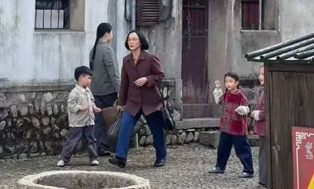 《功勋》八位主演，给他们的演技排个序，可排四个档，这二人垫底 