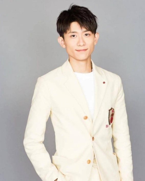 八角亭谜雾温峥嵘撞脸张一山，一旦接受了这个设定越看越像了