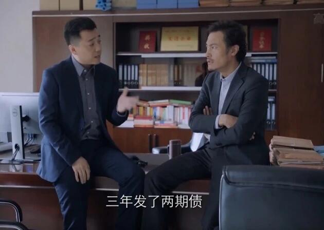 电视剧《突围》接档《功勋》，开播后迎来好评。