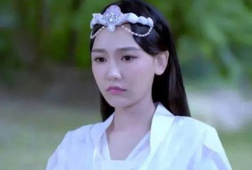 《新白蛇传》刚播就糊，白娘子摇身变成傻白甜？