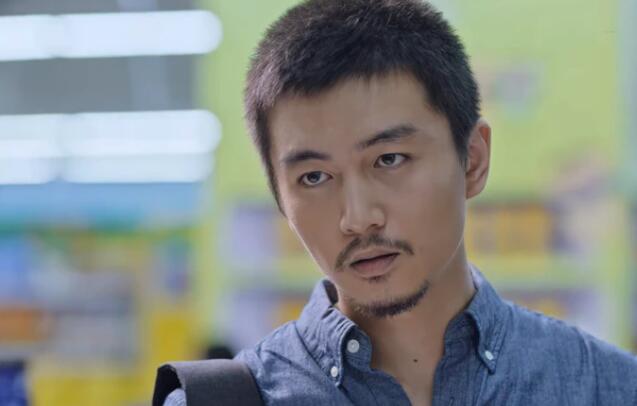 《突围》已经播了大半，谁黑谁白，大家已经猜测得差不多了