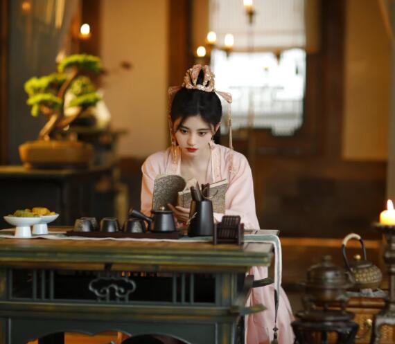 《嘉南传》获网剧播放指数首榜，不过细节漏洞百出