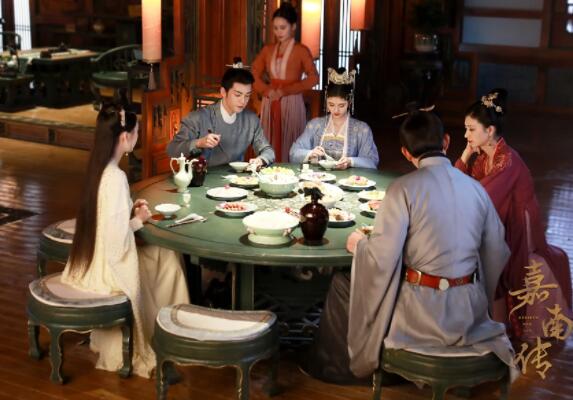 《嘉南传》获网剧播放指数首榜，不过细节漏洞百出