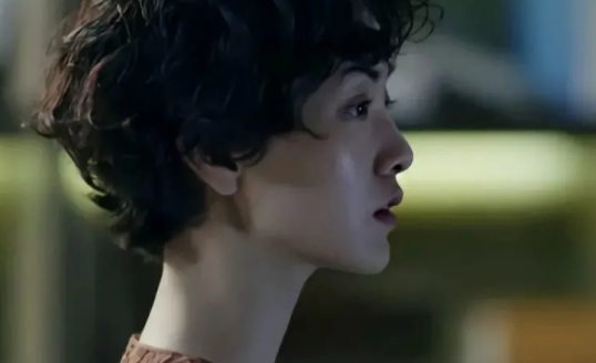 真是爱极了《喜宝》里那个邪气的姜喜宝.