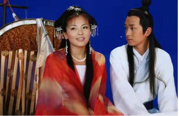 《新白蛇传》正在热播中，这次翻拍更是魔改严重