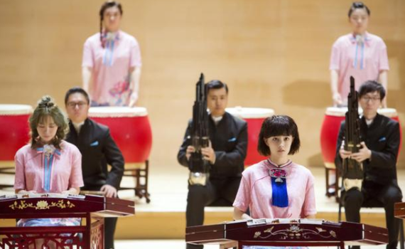 一部讲述青春类型的影片《闪光少女》