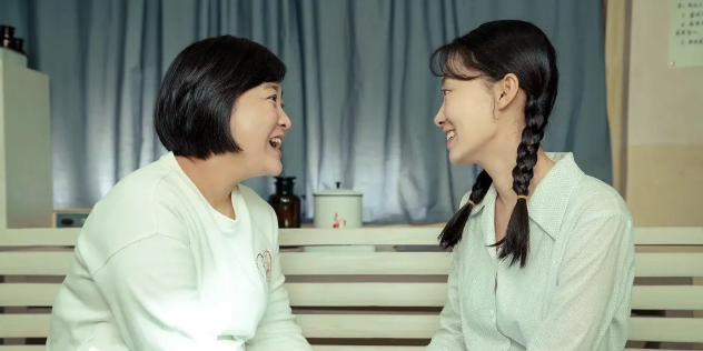 《你好李焕英》，全程眼泪和笑声，