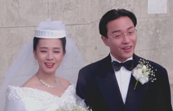 《家有喜事》一部合家欢喜剧电影。