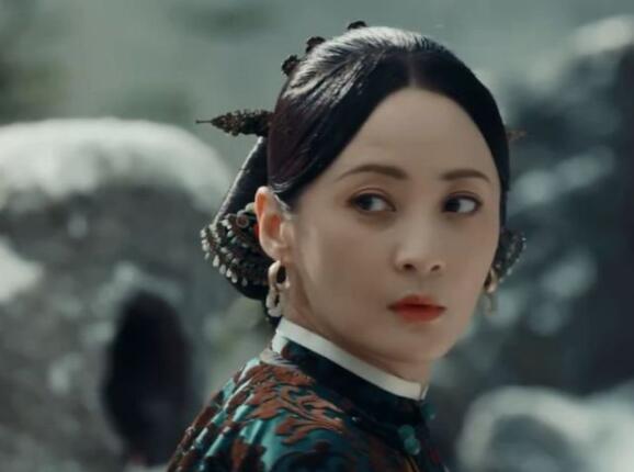 《当家主母》刑堂上，李照与曹文彬正准备对沈翠喜用刑，任雪堂突然从天而降！