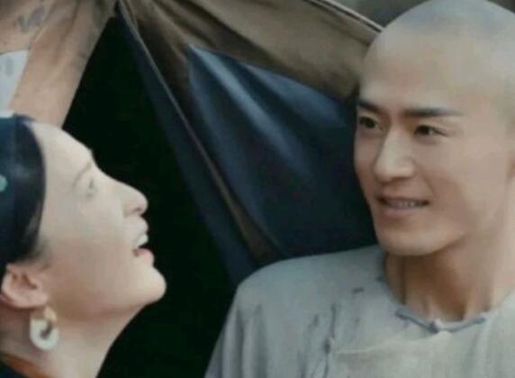 《当家主母》刑堂上，李照与曹文彬正准备对沈翠喜用刑，任雪堂突然从天而降！