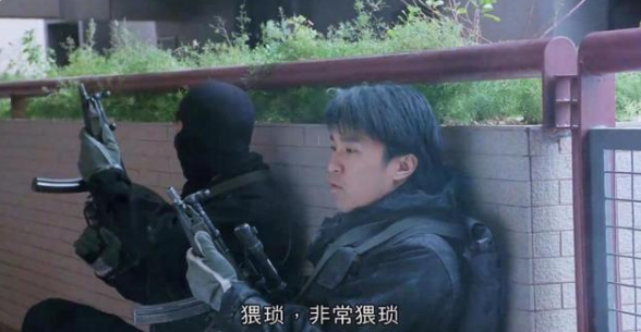 《逃学威龙2》吴孟达的表现，也是达到了一个新的顶峰。