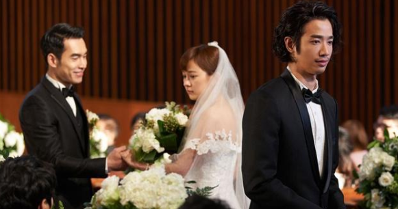 《比悲伤更悲伤的故事》比豆瓣评分更能影响票房的是抖音