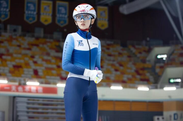 《陪你逐风飞翔》以青年运动员追逐梦想，热血拼搏为创作主题