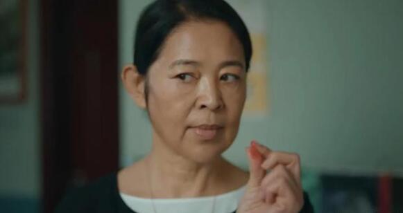 《女心理师》正在试图打破“行业剧外壳+偶像剧内核”的刻板印象。