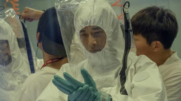 《埃博拉前线》以2014年中国援非医疗队抗击“埃博拉”病毒过程为原型