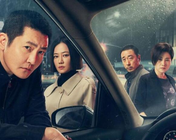 《对手》的特点十分明显，紧张的斗争中有普通人对生活的无奈