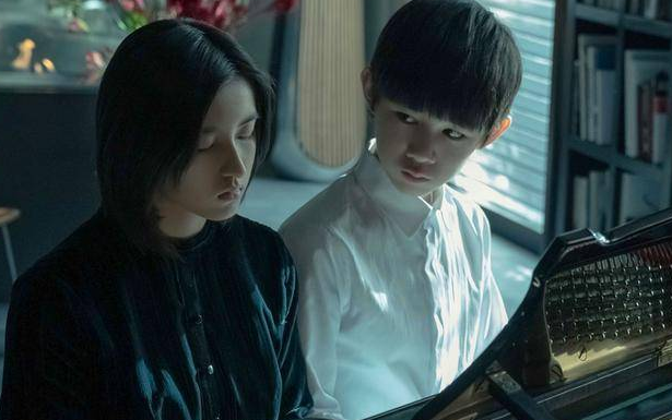 《秘密访客》由郭富城和段奕宏领衔主演