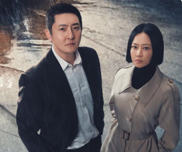 《对手》的特点十分明显，紧张的斗争中有普通人对生活的无奈