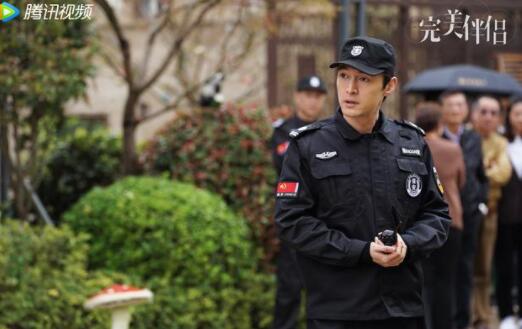 《完美伴侣》首播收视同时段第一