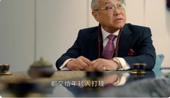 家族荣耀：马耀祖被抓入狱之后，便推举甄芯为马氏集团的总裁