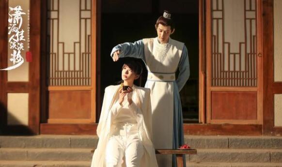 《潇洒佳人淡淡妆》上线的消息，让钟爱甜宠题材作品的观众小兴奋了一把。