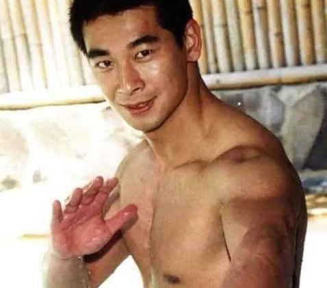 《龙虎武师》他们不仅功夫硬，他们的精神更是硬到爆！