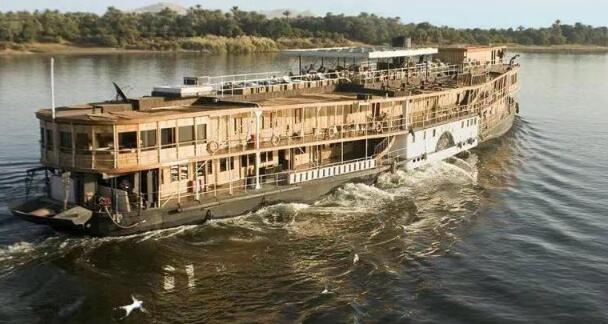 《尼罗河上的惨案》 它是阿加莎所有作品中的范本